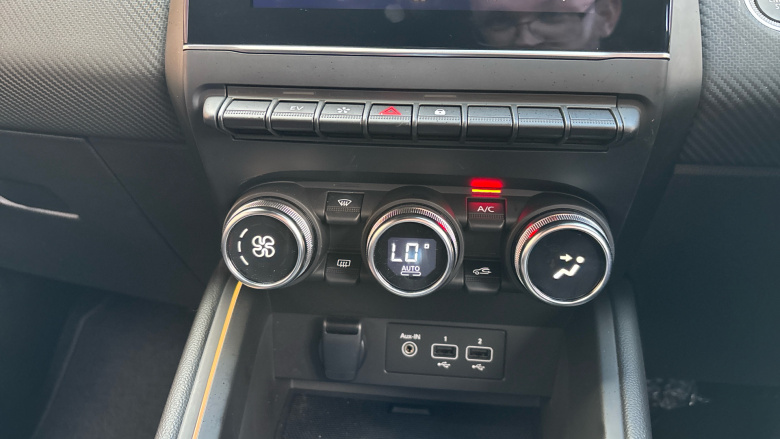 Renault Clio 1.6 E-TECH Hybrid 140 RS Line 5dr Auto Hybrid Hatchback